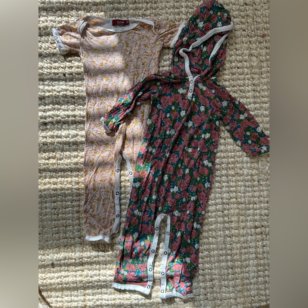 SOLD 🩷Milkbarn girls sets